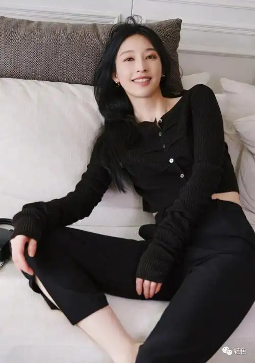 张俪个人资料简介图片张俪短发图片