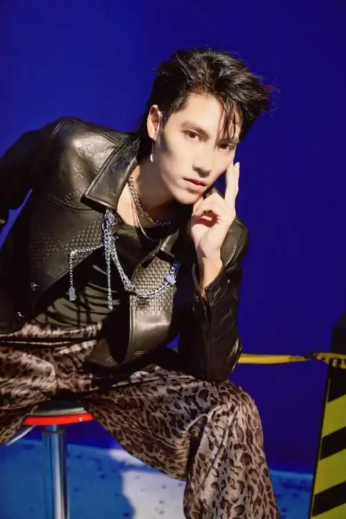 林子闳超话叮~林老板@林子闳sammy单曲《不被定义》