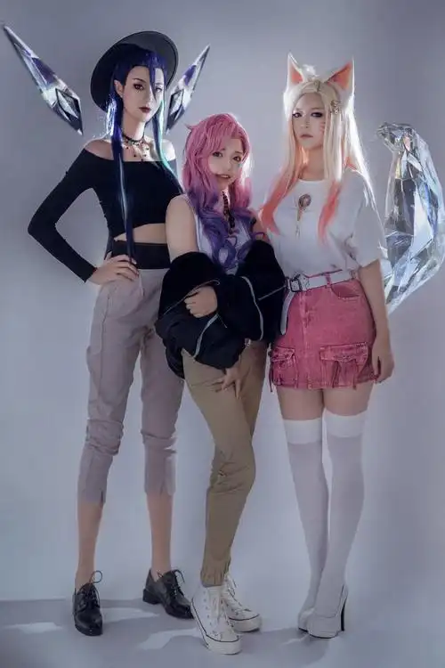 kda女团cosplay阿狸卡莎萨勒芬妮性感出镜