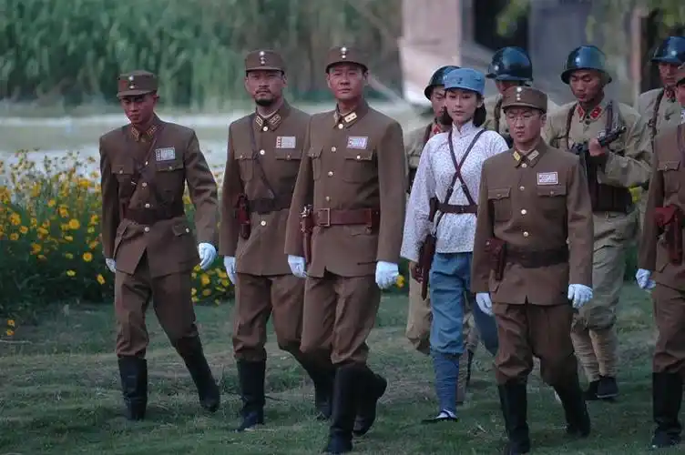 p>《中天悬剑》润亚影视传媒出品的抗战题材电视剧,由 a target="