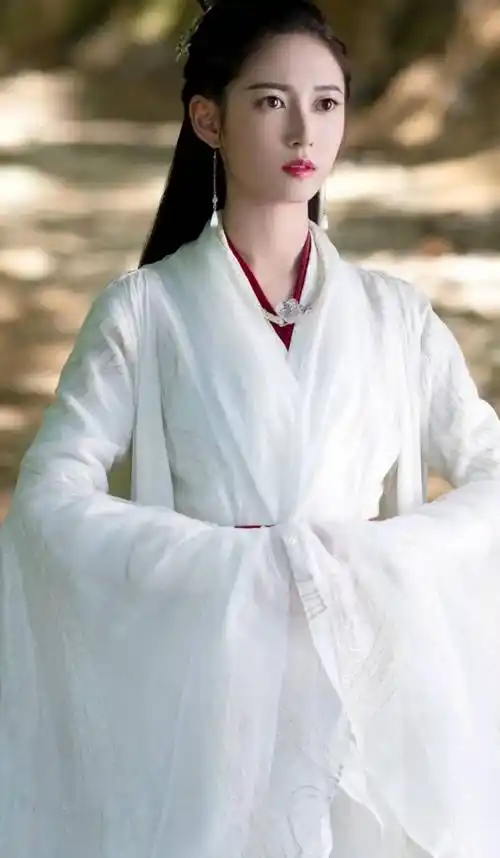 盘点国内女明星的古装白衣造型—一袭白裙 清丽脱俗 倾国倾城