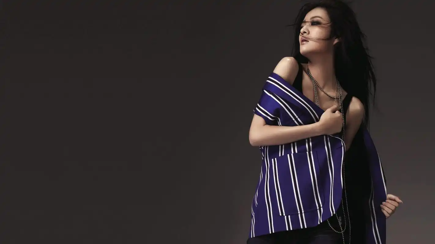 安以轩唯美时尚写真高清桌面壁纸