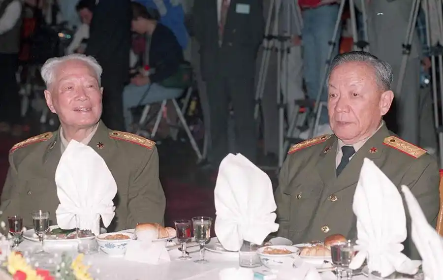 最后一位开国中将张震生前旧照