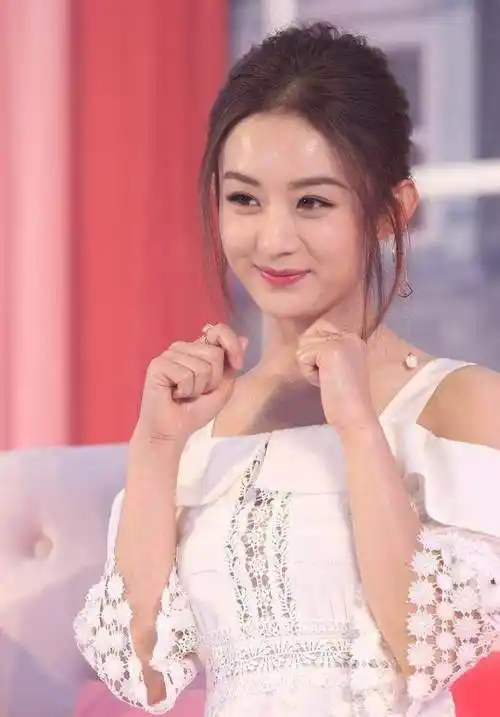 可爱的萌女明星(十大呆萌可爱女明星)