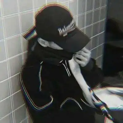 炫酷黑白男生微信图像1_微信头像