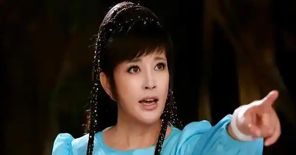 善恶终有报73岁还前凸后翘的四婚刘晓庆已走上另一条大道