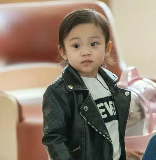 有种整容叫黄晓明儿子,曾因长相引争议,今近照曝光帅呆了!