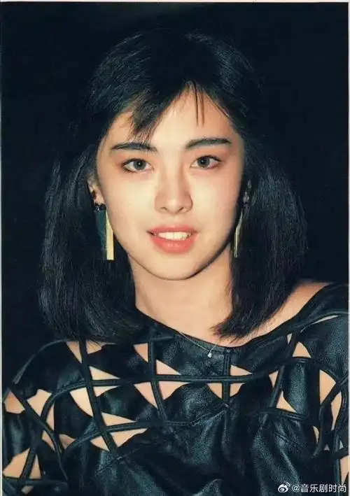 57岁的王祖贤近况曝光.