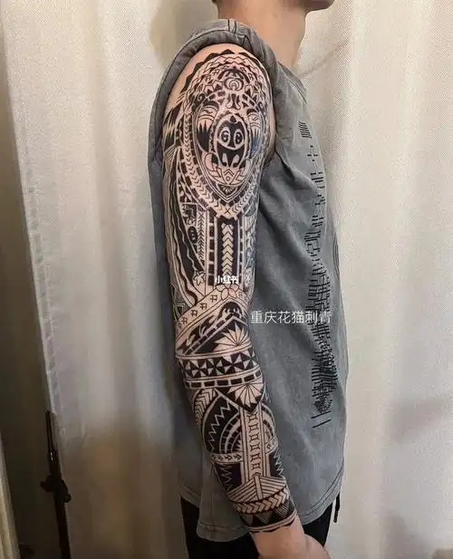 因为手稿,图案还不全,所以给他改动设计了下,把手稿画出来#重庆纹身