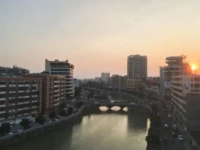 陆丰东海人民桥日落