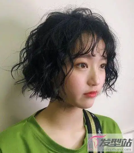 2020年短发羊毛卷 可盐可甜洋气小卷全头烫