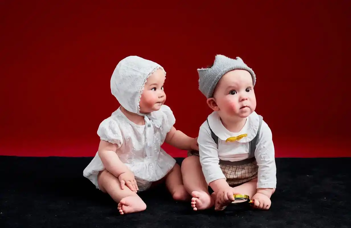 超有爱 #两个小可爱 #手足情深 #一起长大的幸福 #一起 - 抖音