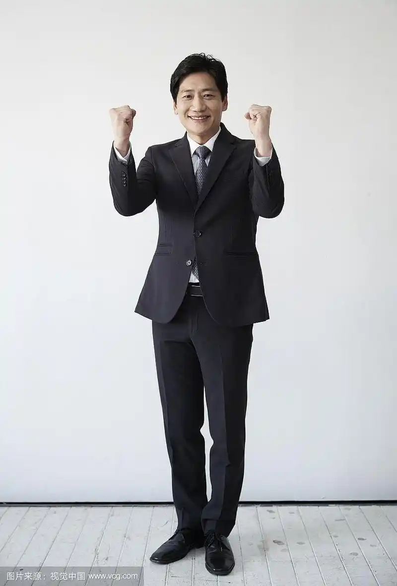 西装商人站姿摄影
