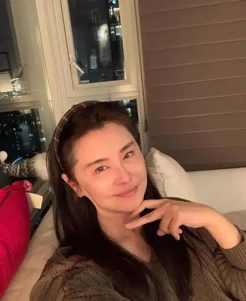 王祖贤,曾被誉为"最美小倩",韩松落老师称赞她为"江南江北,世世代代有