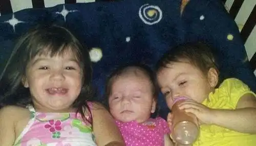 3名被母亲狠心杀害的小女孩.(图/dailymail)