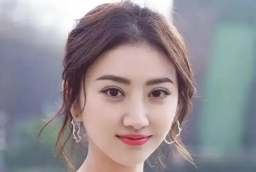 哪位大眼睛女星最招人爱?