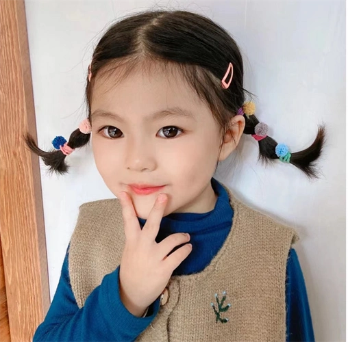 小女孩日常简单发型 可爱俏皮萌翻众人_儿童发型 - 美发站