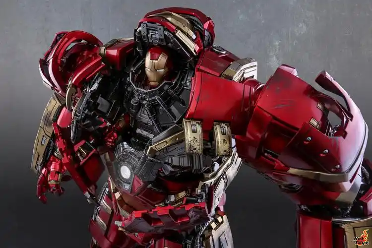 《复仇者联盟2:奥创纪元》反浩克装甲1:6比例珍藏人偶