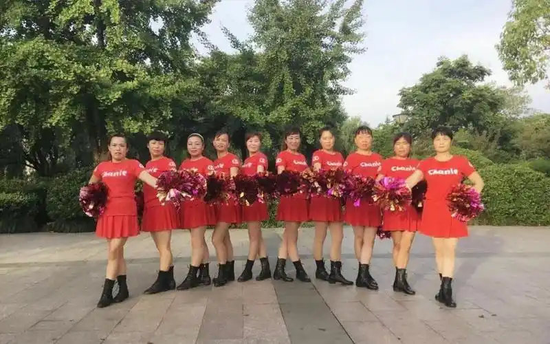 10人变队形花球舞中华全家福歌词喜庆队形好看适合开场舞演示健康一生