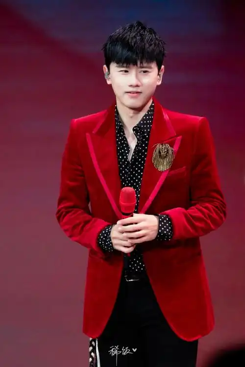 张杰安徽春晚唱贺新禧