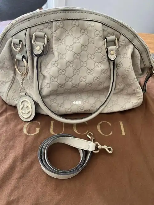 悉尼出大号gucci全皮饺子包450