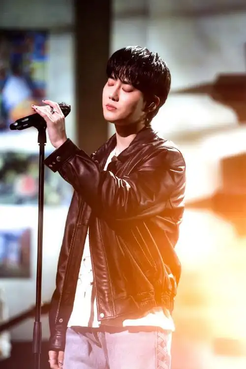 金俊勉ins小王子#220420 sbs人气歌谣更新 220410