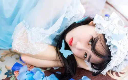 文艺美女唯美写真图片桌面壁纸