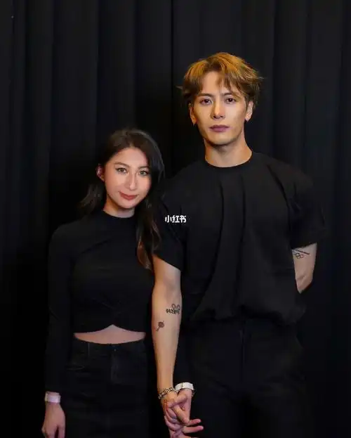 我酸了我姐妹和王嘉尔牵手成功