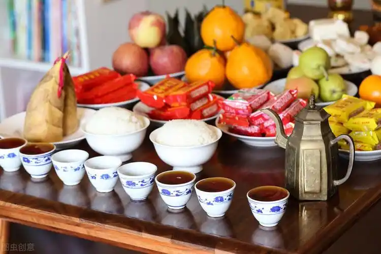 祭祀供品摆几个几样图片(家里祭祀香案上供品摆放讲究)-心语百科