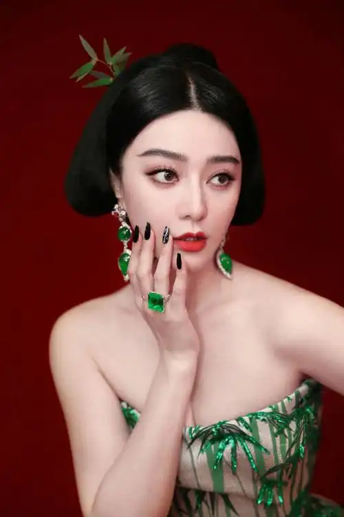 范冰冰 × 戛纳电影节 红毯造型出炉!#戛纳红毯还得看女明星