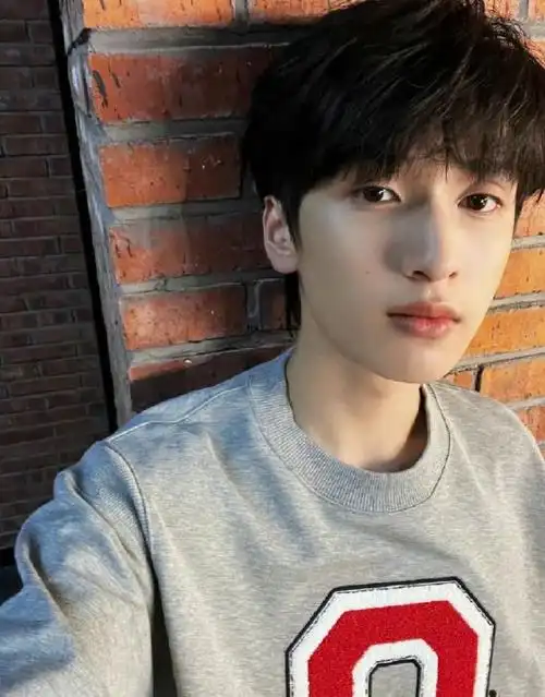 后援会曝严浩翔成功被北电录取:祝贺准大学生 (http://www.