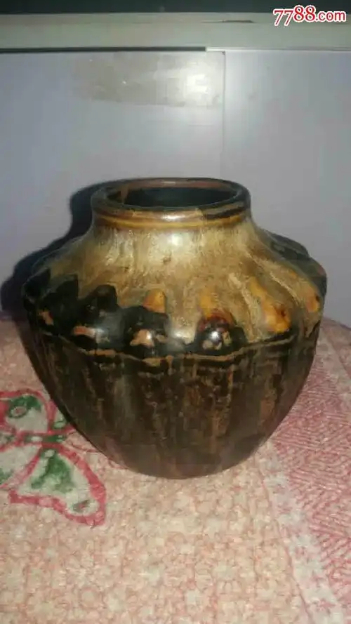 明代酱釉多棱罐_酱釉瓷/紫金釉_第1张_7788瓷器
