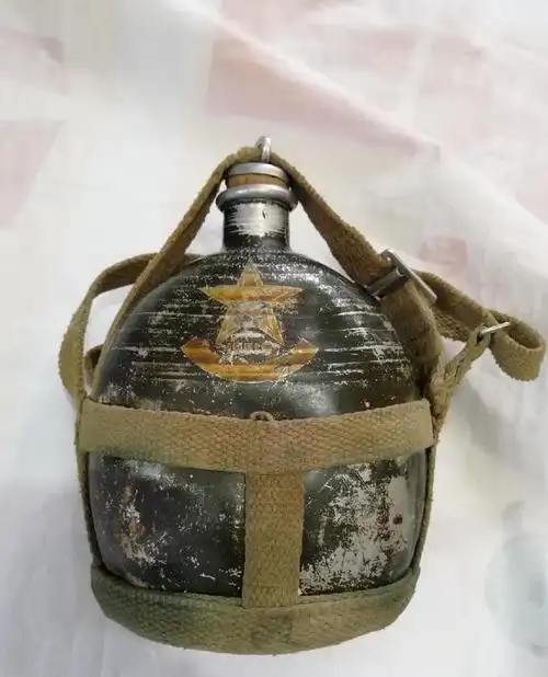 解放军的军用水壶,在这几十年来,究竟经历了多少变迁?