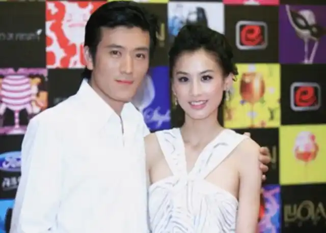 黄圣依杨子颖儿的纠葛11年前发布会黄让保安把颖儿关门外