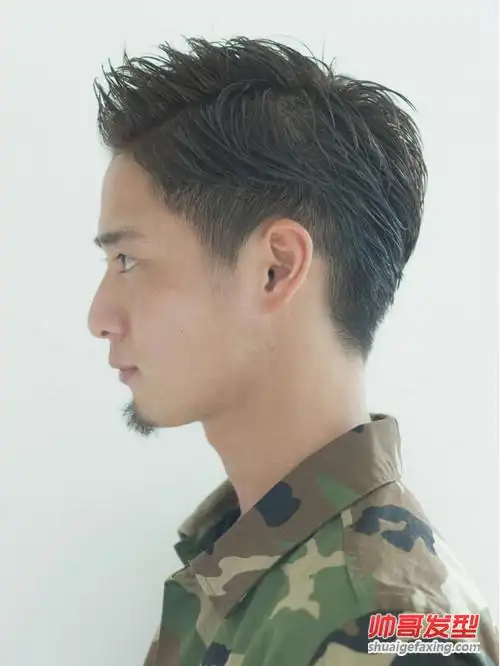 男生三七分短发发型男人偏分发型图片2