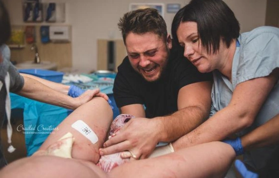 弗洛因德看到了很多的出生场景,没有一个是一模一样的,每个女人都有独