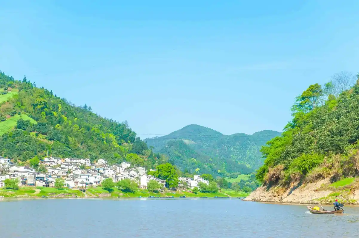 原创安徽这个古村落最适合春天去,山清水秀的风景宛如仙境!