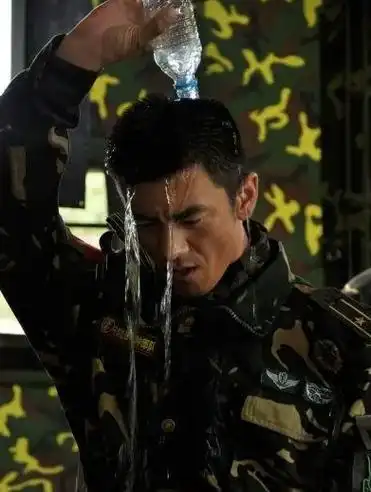 回顾任天野8岁被母亲抛弃父亲再婚娶小15岁娇妻后继母是我亲妈