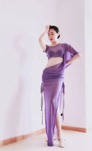 米东区新运动武术俱乐部肚皮舞班开课啦!