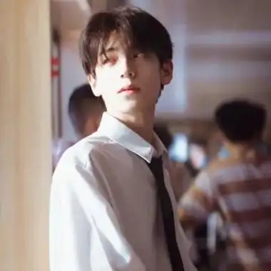 精致生活温柔暖男阳光帅气的男头 高端有气质耐看的优质男头合集_男生