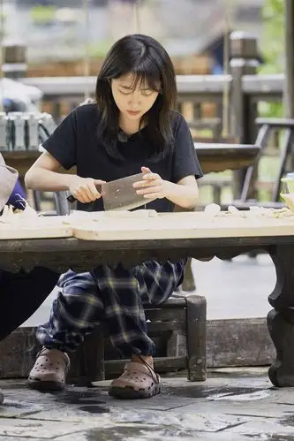 谭松韵向往的生活做客蘑菇屋聊心愿直戳泪点