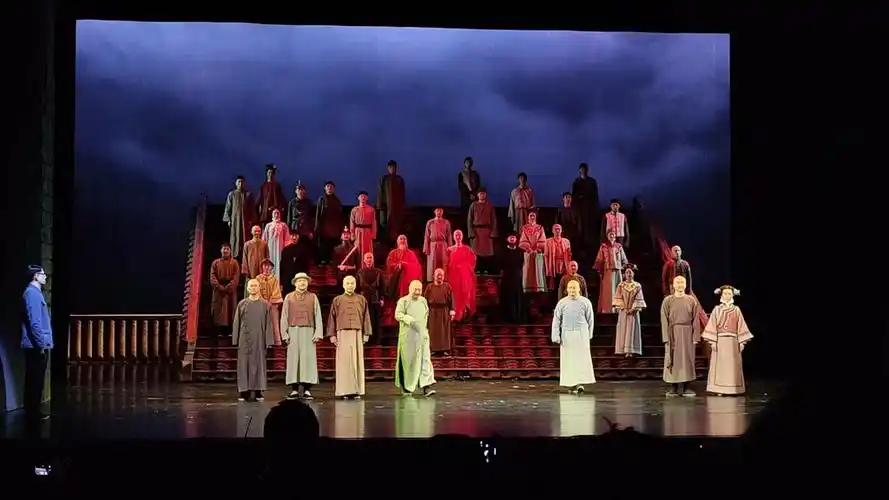 1人艺话剧正红旗下谢幕返场记录|老舍|北京人民艺术剧院|劳动节当天