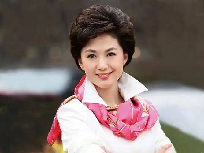 央视主持人海霞,新闻联播主持人海霞,海霞个人资料-主持人-串词网