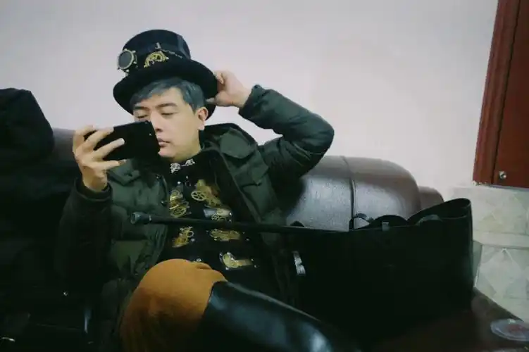 虎牙星盛典:楚河,jy晋级12强,拉风龙击败4am孤存,不求人输了