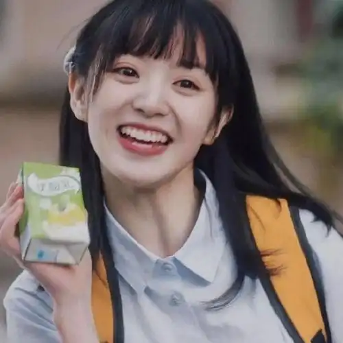 有没有那种笑的很开心的女生头像