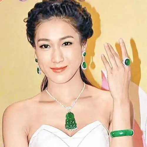 芭莎珠宝极品珠宝夜宴上那些令人惊艳的明星珠宝