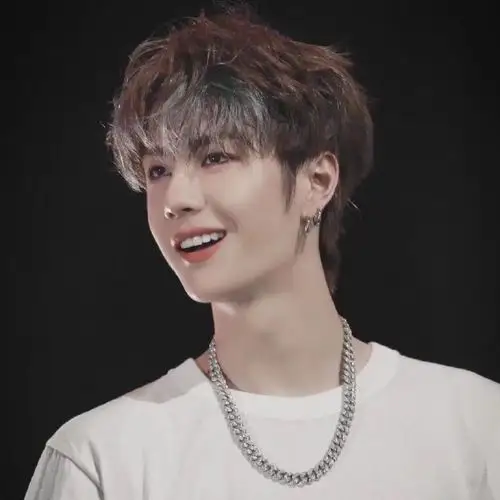 这治愈的笑容王一博