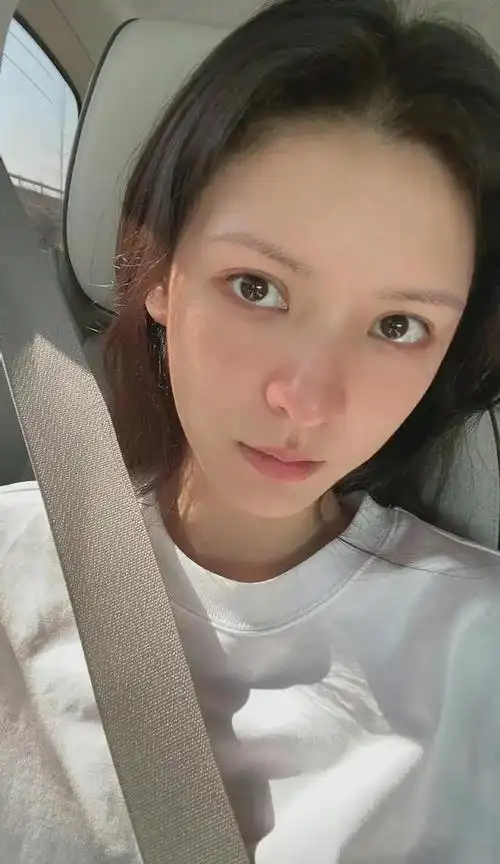 张予曦素颜合集 ,底子很好啊 除了皮肤有点偏黄,素颜也漂亮|模特_网易