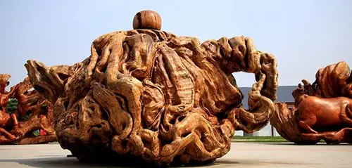 洛阳世界名木树雕博览园