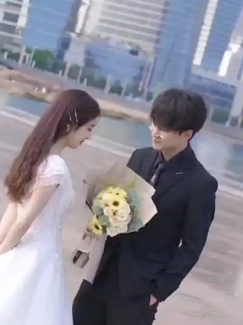 黄色衬衫的哆啦a梦被柠萌优贝快转了  6月1日 05:42 来自 聂小北超话